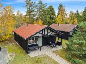 Holiday Home Gudrund - 250m from the sea by Interhome Bogø By